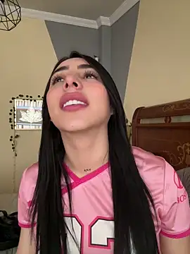 isabella jade online show from October 1, 2025, 1:39 pm