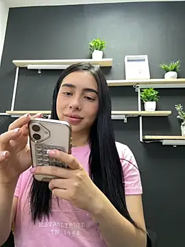 isabella jade online show from November 7, 2025, 1:11 pm