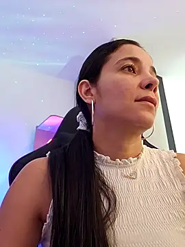 miaeyes online show from January 13, 2025, 4:30 pm