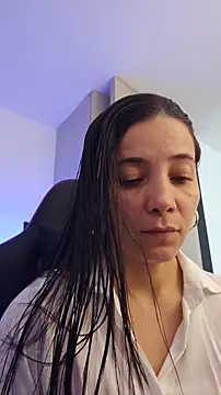 miaeyes online show from December 1, 2025, 12:54 pm