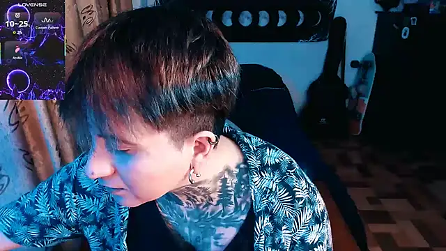 Marieblueeyes online show from October 24, 2025, 11:56 pm