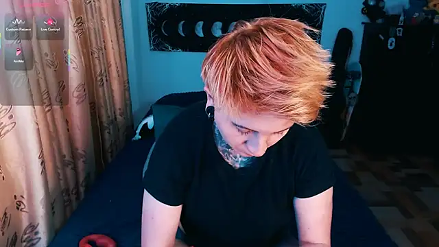 Marieblueeyes online show from November 5, 2025, 9:48 pm