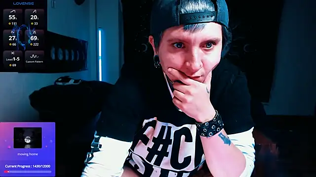 Marieblueeyes online show from March 27, 2026, 12:38 am