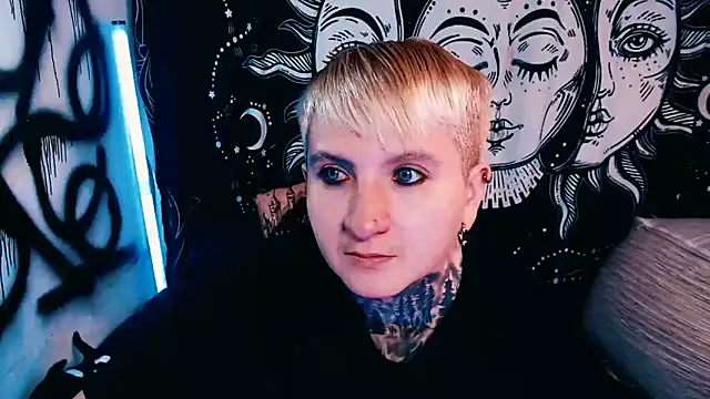 Snapshot of Marieblueeyes chatting on May 12, 2026, 7:33 pm Marieblueeyes online show from May 12, 2026, 7:33 pm