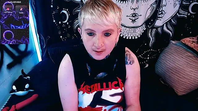 Snapshot of Marieblueeyes chatting on May 13, 2026, 7:11 pm Marieblueeyes online show from May 13, 2026, 7:11 pm