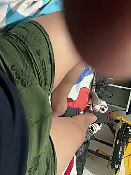 Snapshot of elvis0966 chatting on January 5, 2025, 4:14 am elvis0966 online show from January 5, 2025, 4:14 am