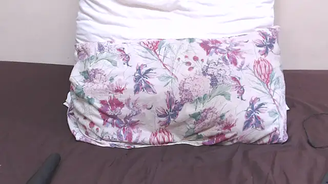 Snapshot of hottychubbygirl chatting on February 5, 2025, 12:06 pm hottychubbygirl online show from February 5, 2025, 12:06 pm