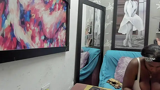 Karen Bis online show from March 16, 2026, 8:02 pm