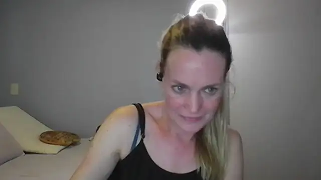 Annylove1 online show from December 14, 2025, 12:27 am