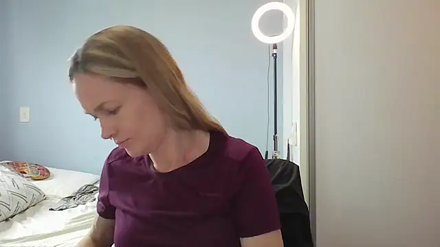 Annylove1 online show from February 5, 2026, 10:53 am