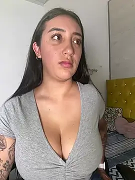 Hannahoff online show from February 2, 2025, 9:45 pm