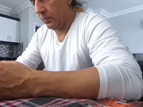 ALPHANDRE online show from April 3, 2026, 7:06 am