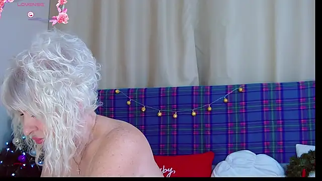 Barbie Blond  online show from December 20, 2025, 7:04 am