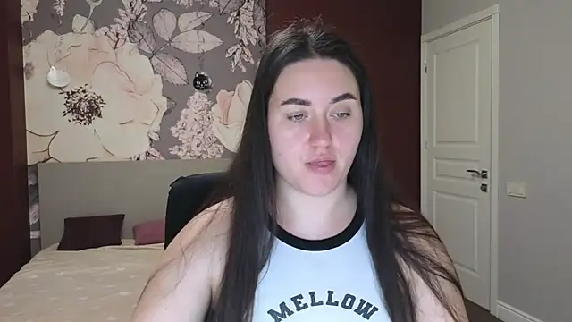 Roxie Bradley online show from December 25, 2024, 7:03 am