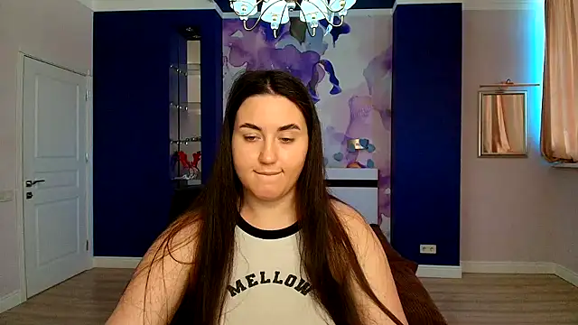 Roxie Bradley online show from January 2, 2025, 7:01 am