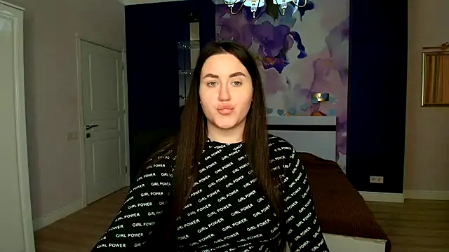 Roxie Bradley online show from January 27, 2025, 7:56 am