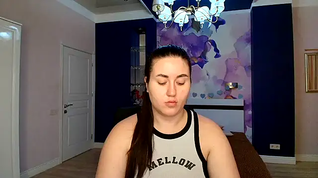 Roxie Bradley online show from February 14, 2025, 7:17 am