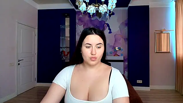 Roxie Bradley online show from March 4, 2025, 10:24 am