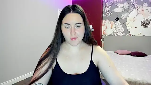 Roxie Bradley online show from February 26, 2026, 7:29 am