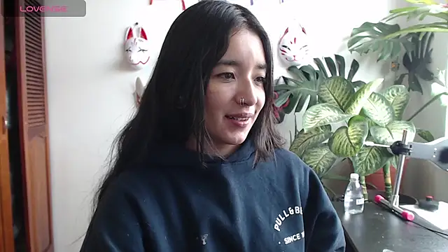 cat salo online show from February 11, 2025, 4:02 pm