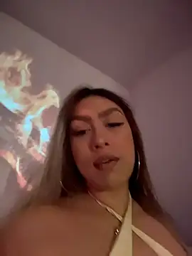 Im sophiie online show from March 28, 2026, 6:46 am