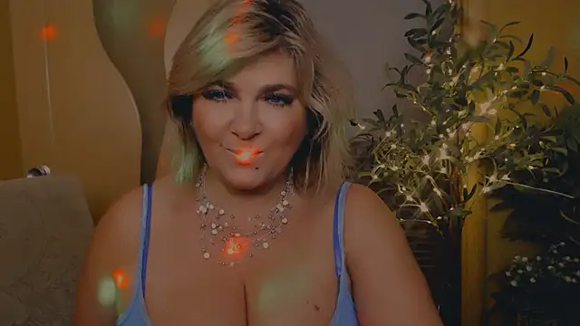 Malena Mi online show from November 30, 2025, 10:25 pm