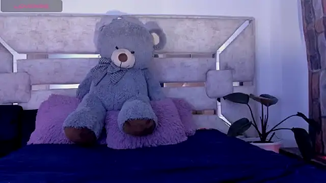 Snapshot of patrik-121 chatting on September 20, 2025, 12:11 am patrik-121 online show from September 20, 2025, 12:11 am