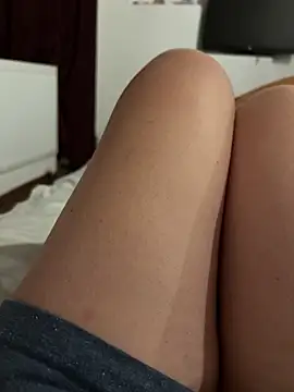 Snapshot of sweetmystery1 chatting on February 15, 2026, 4:47 pm sweetmystery1 online show from February 15, 2026, 4:47 pm