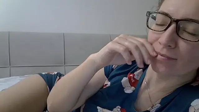 Ashleyspice online show from January 7, 2025, 4:39 am