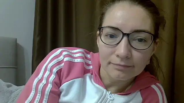 Ashleyspice online show from November 28, 2025, 5:43 am