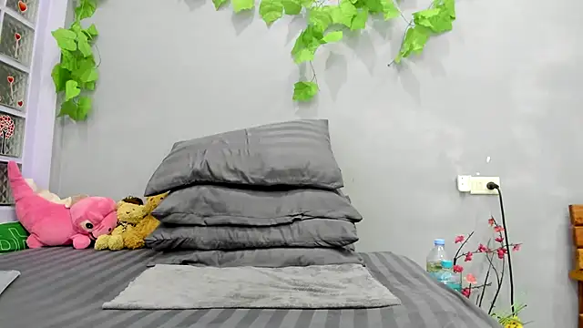 loveley jenny online show from February 27, 2026, 6:13 am