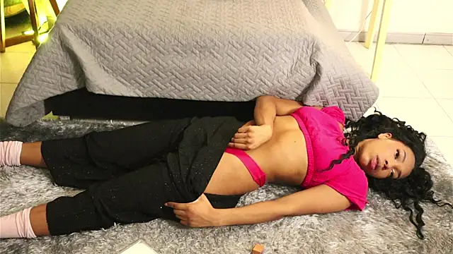 Valeriestyle online show from February 6, 2025, 4:10 am