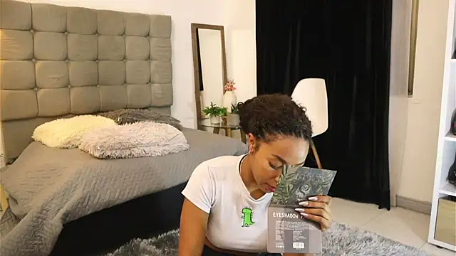 Valeriestyle online show from March 3, 2025, 3:52 am