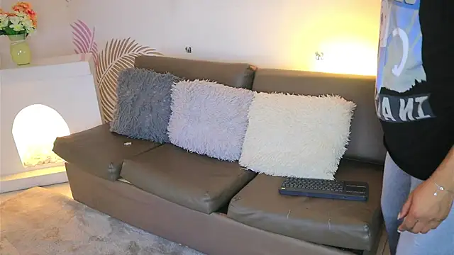 Valeriestyle online show from March 30, 2026, 3:51 am