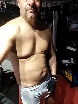 rob2810 online show from February 16, 2026, 8:49 pm