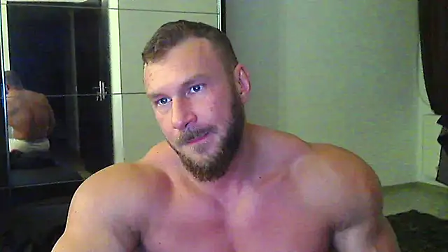 Snapshot of muscularkevin chatting on May 22, 2026, 3:35 am muscularkevin online show from May 22, 2026, 3:35 am