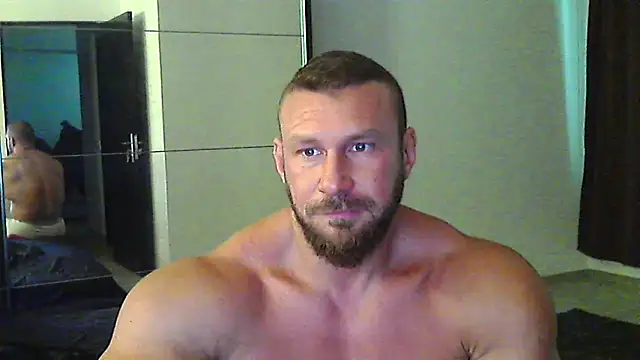 Snapshot of muscularkevin chatting on June 18, 2026, 1:26 pm muscularkevin online show from June 18, 2026, 1:26 pm