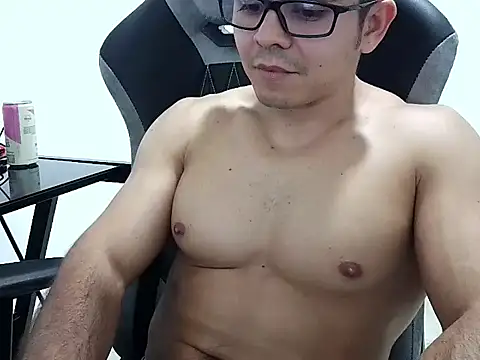 MILCARITAS3 online show from March 9, 2026, 6:50 am