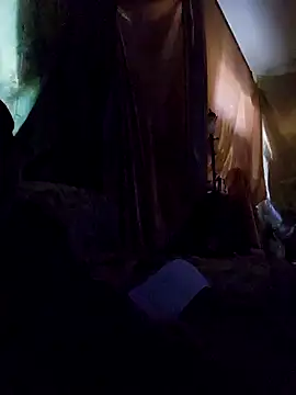 Hotredheadandtoungelasher online show from January 7, 2025, 9:25 pm