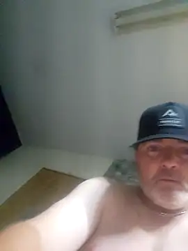 Hotredheadandtoungelasher online show from October 25, 2025, 9:17 am