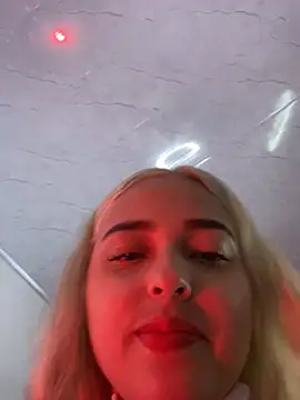 Irisweet  online show from December 31, 2024, 1:36 am