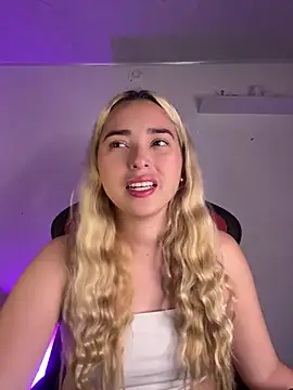 Irisweet  online show from February 9, 2025, 3:12 pm