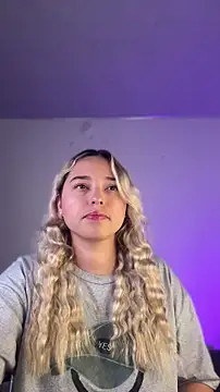 Irisweet  online show from January 15, 2026, 11:08 pm