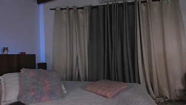 SaraVergara online show from March 7, 2025, 8:33 pm