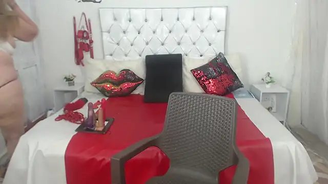 Sweetbigcatt online show from March 4, 2026, 5:46 am