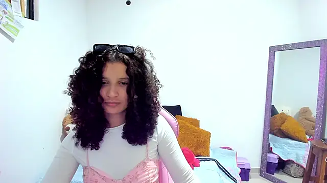 Snapshot of Cositarica_ chatting on October 5, 2025, 4:16 pm Cositarica online show from October 5, 2025, 4:16 pm