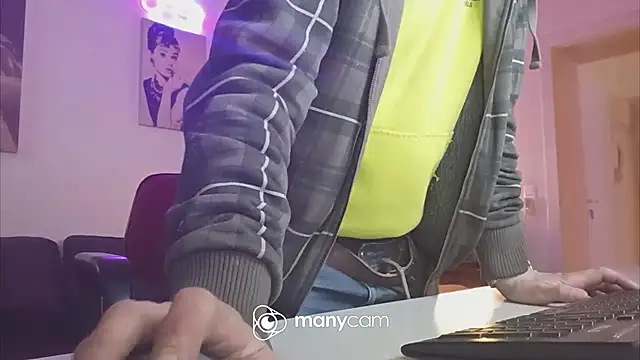 der dino30 online show from February 23, 2025, 1:42 pm