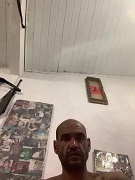 raphadoors19 online show from October 29, 2025, 2:47 am