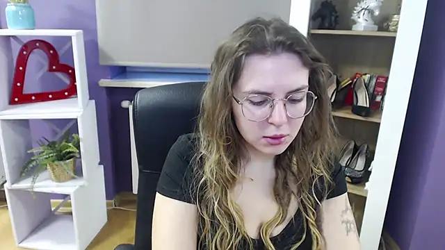 Zoey Erotic online show from March 5, 2025, 5:40 am