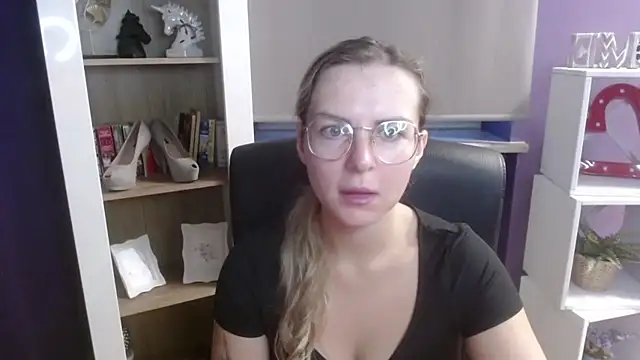 Zoey Erotic online show from September 15, 2025, 4:23 am